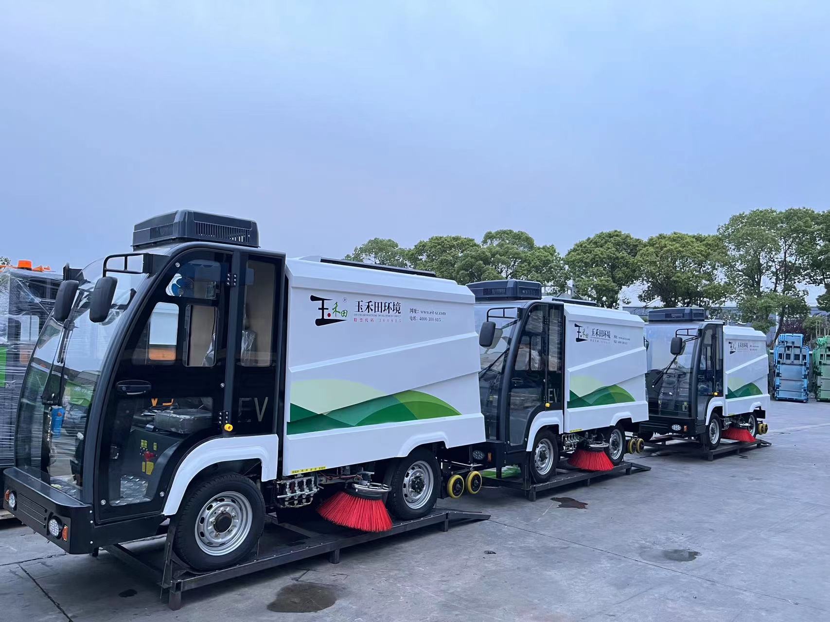 宇鋒環(huán)衛(wèi)車深圳玉禾田環(huán)境有限公司交付現(xiàn)場